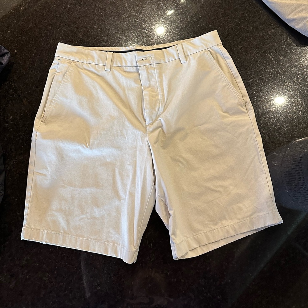 Vineyard Vines on the go shorts